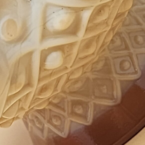 Vintage Ruffled Edge Ceramic Compote Dish Intricate Diamond PatternGlossy Finish - Picture 7 of 11